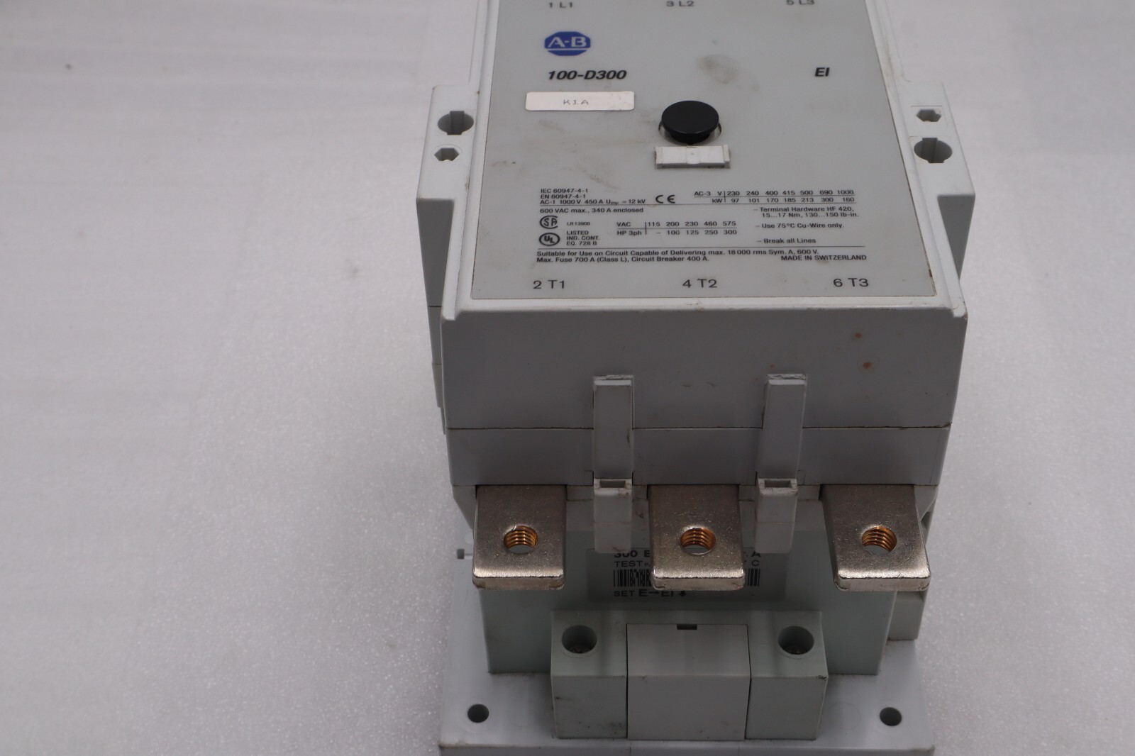 Used ALLEN-BRADLEY 100-D300 CONTACTOR 600 VAC MAX STOCK L-715