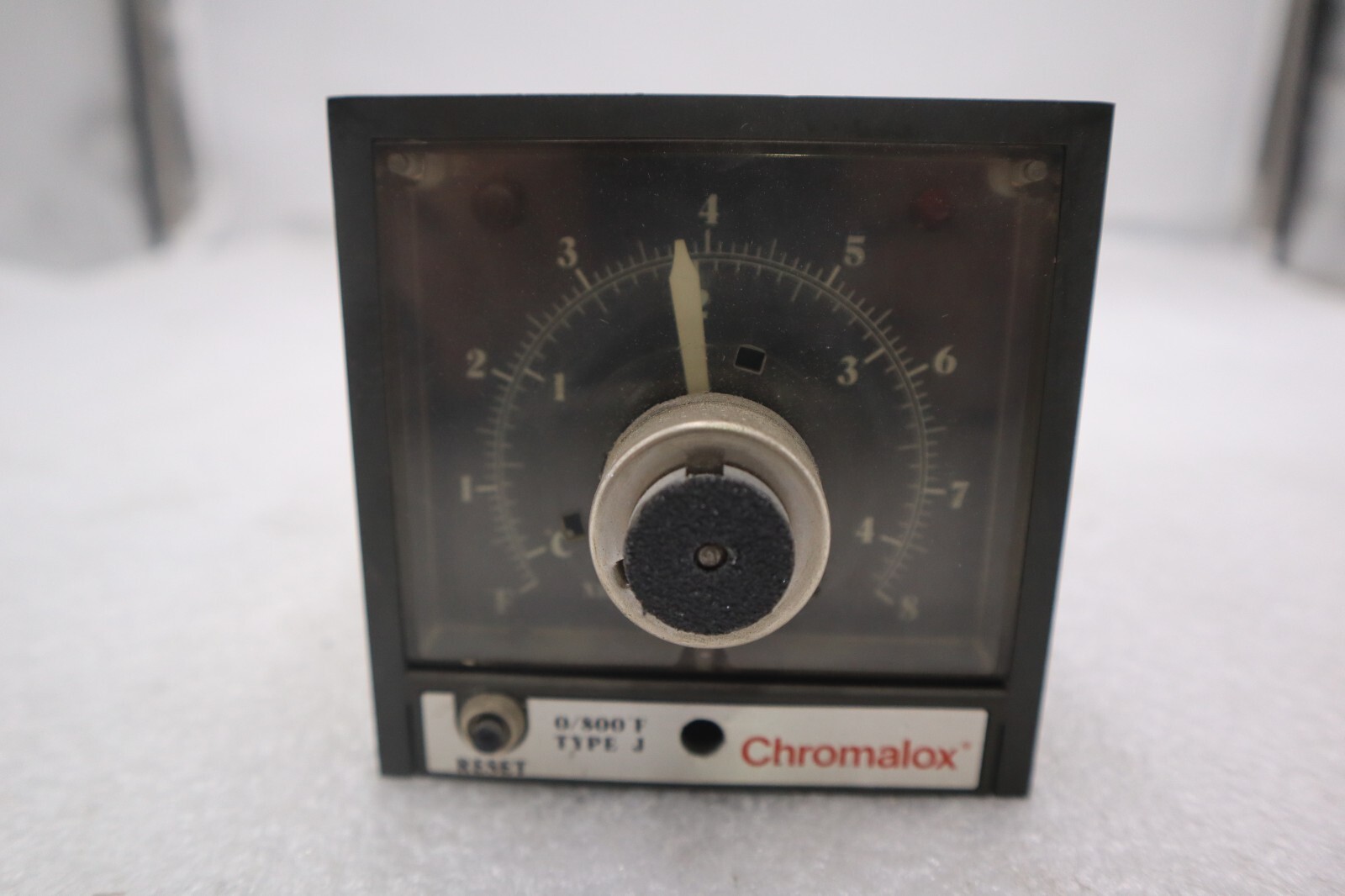 Used CHROMALOX 3800 SERIES CONTROLLER #K-2657