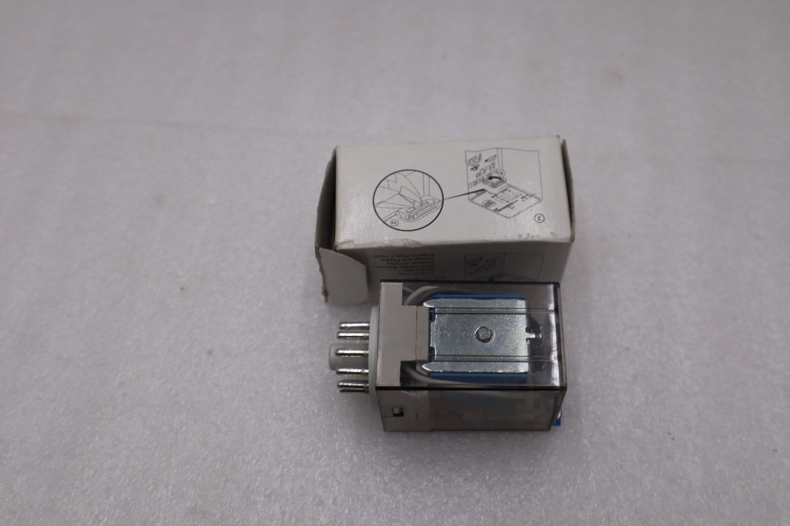 LOT OF 3 - ALLEN BRADLEY 700-HA33Z24-3 SERIES D RELAY STOCK H330