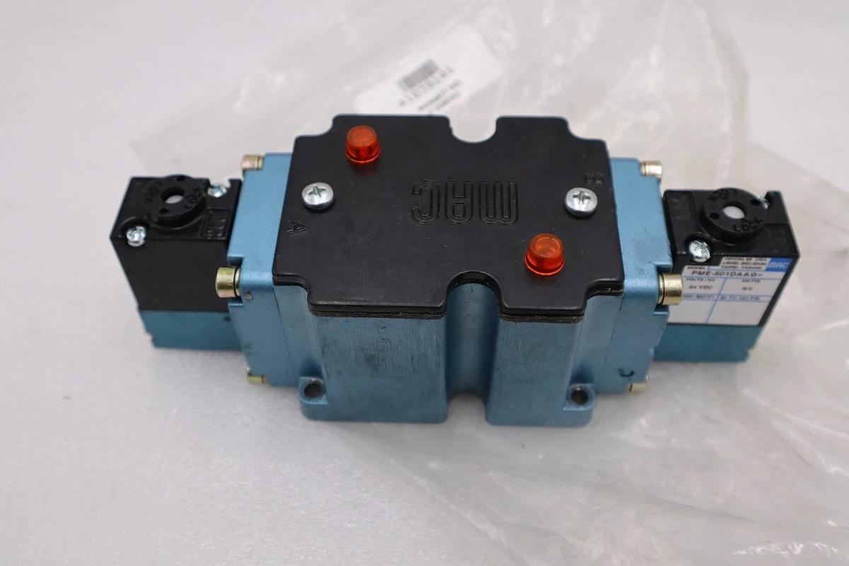 Used NEW Mac Valve 6533B-311-PM-501DA 4/3-way Closed Center STK H1461