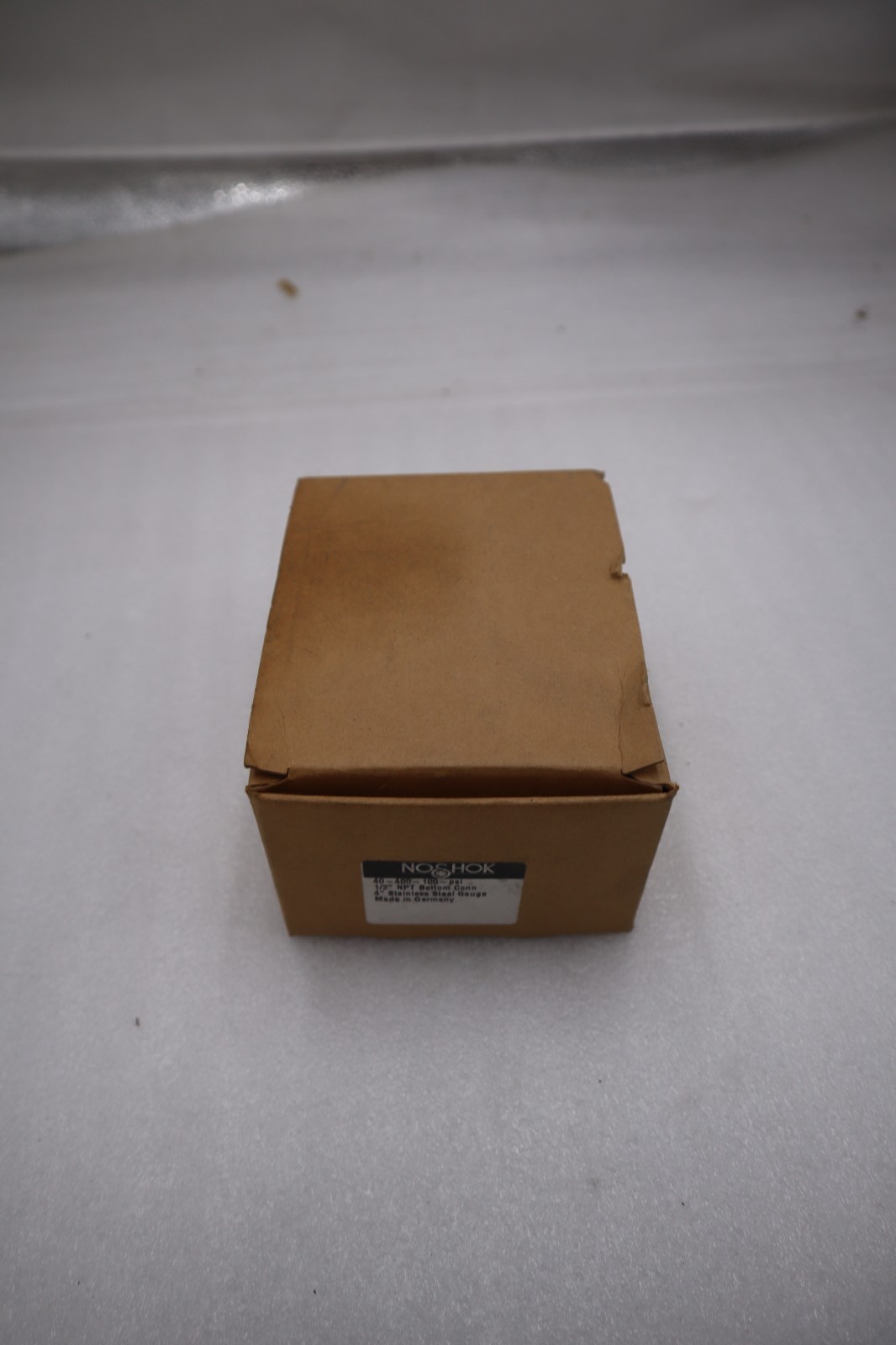 Used NEW OPEN BOX 4" NOSHOK 40-400-100-psi Pressure Gauge 1/2" Bottom Connection H804