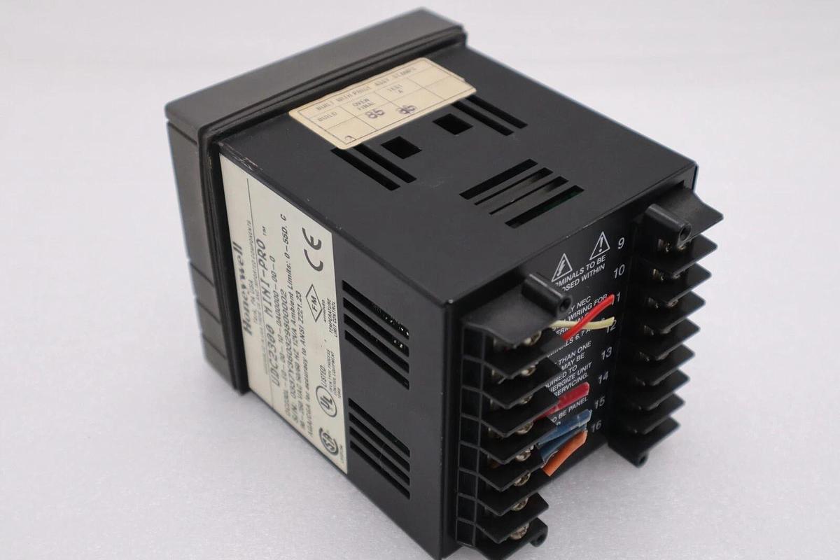 Used HONEYWELL DC230L-E0-00-10-0A00000-00-0 TEMPERATURE CONTROLLER STOCK K-385-D