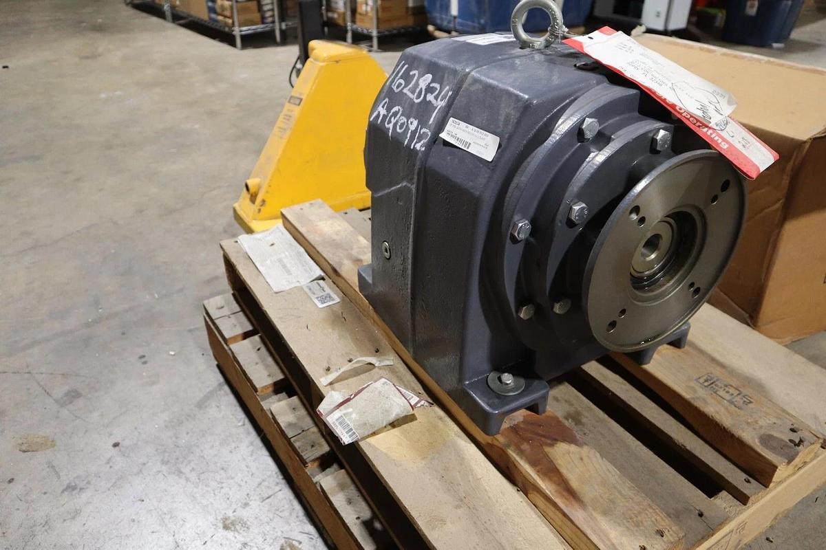 Used NEW Falk Ultramite 09UCBN3A180.A1B Gear Drive 3.40 HP 1750 RPM 143 Frame #S674