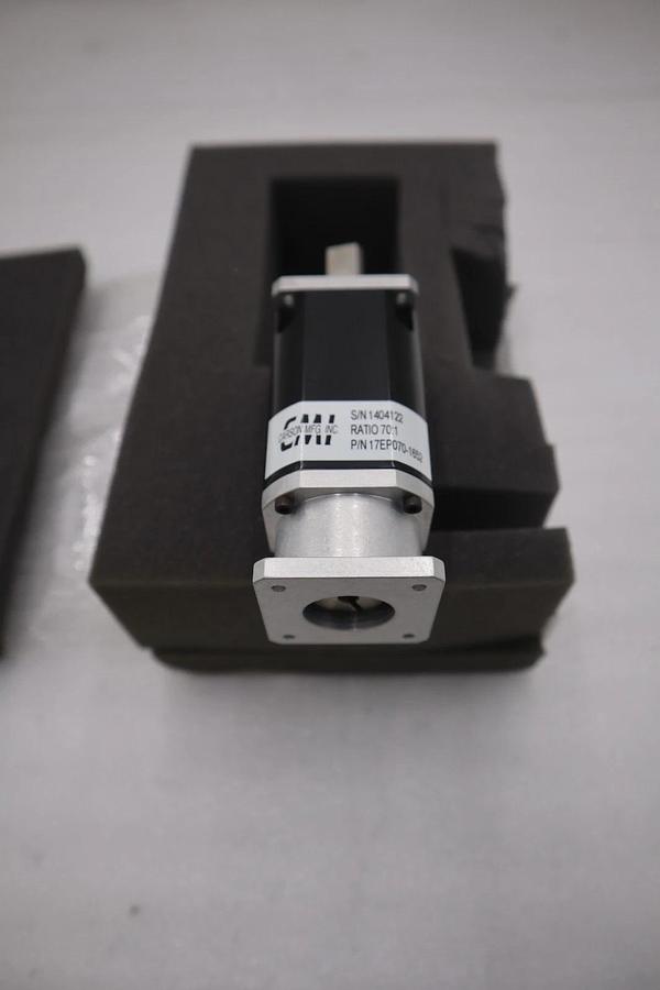 CARSON MFG, INC. 17EP070-1652 NEW OPEN BOX STK G467A