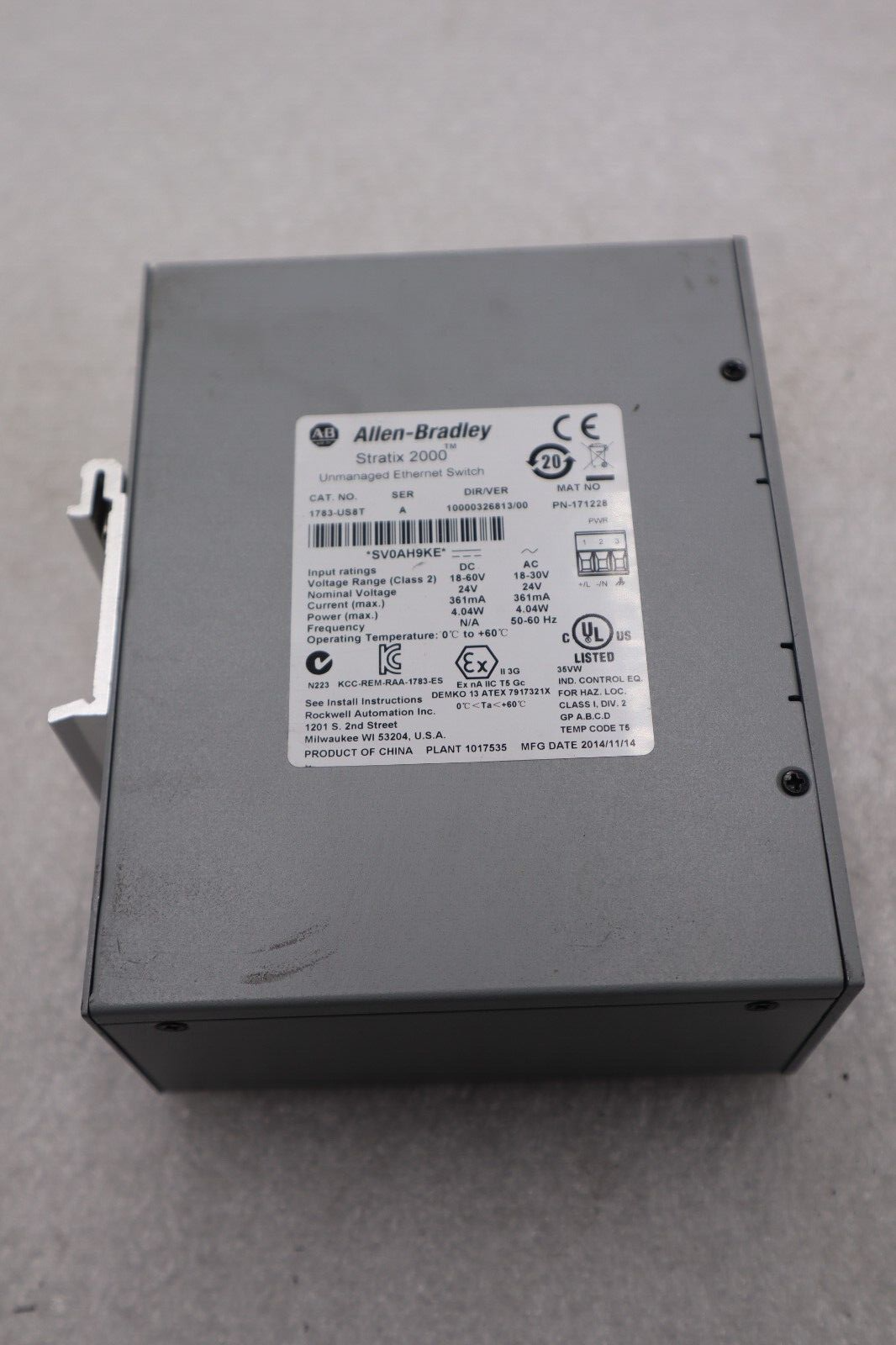 Used ALLEN BRADLEY 1783-US8T STRATIX 2000 UNMANAGED ETHERNET SWITCH SER A #K-2643