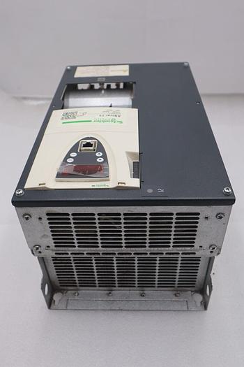Used SCHNEIDER ELECTRIC ATV71HD22N4 30 HP DRIVE VFD STOCK 2326-C