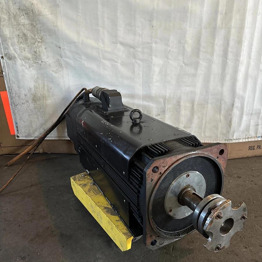 Used Rexroth R911309391 Servo Induction Motor MAD130D-0100-SA-S0-BQ1-35-N1 #HP127
