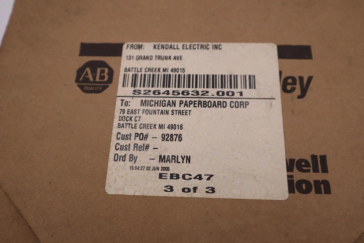 AB NEW OPEN BOX ALLEN BRADLEY WIRED CABLE 1492-ACABLE025F AB STOCK CC177