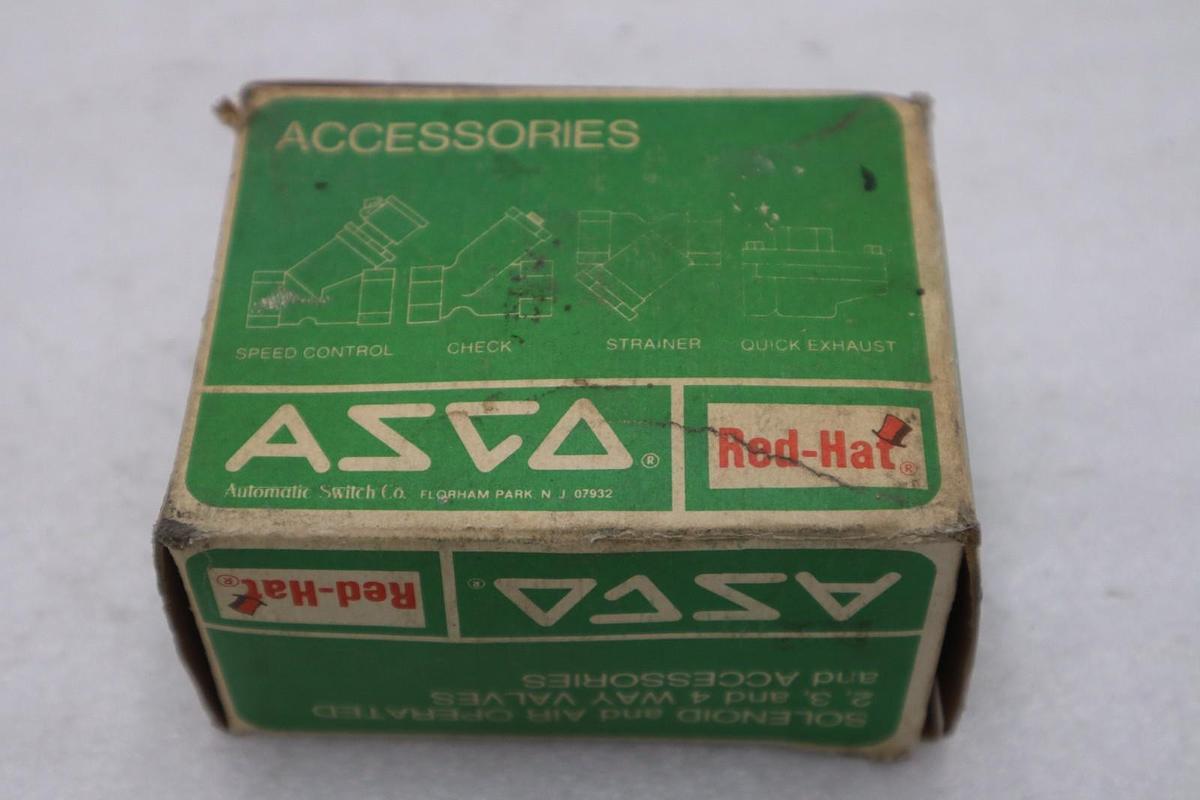 NEW IN BOX - ASCO SOLENOID VALVE 1/4" 110/120V. COIL 8262B210 - STOCK GF660A