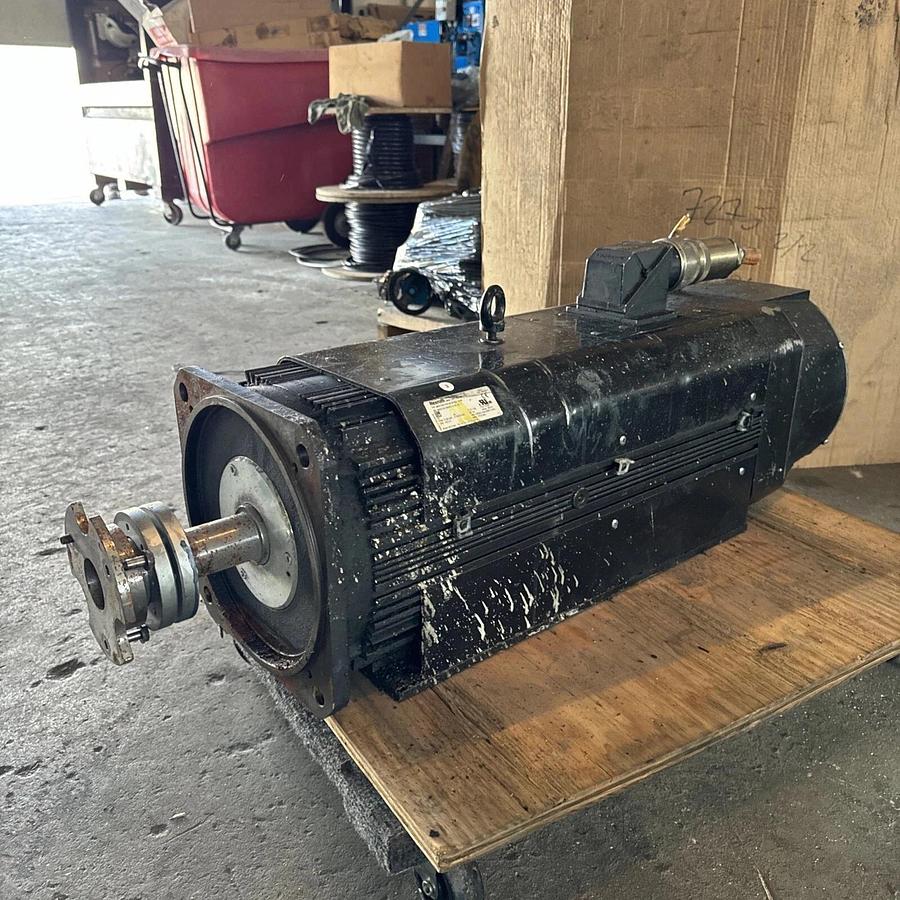 Used Rexroth R911309391 Servo Induction Motor MAD130D-0100-SA-S0-BQ1-35-N1 #HP106