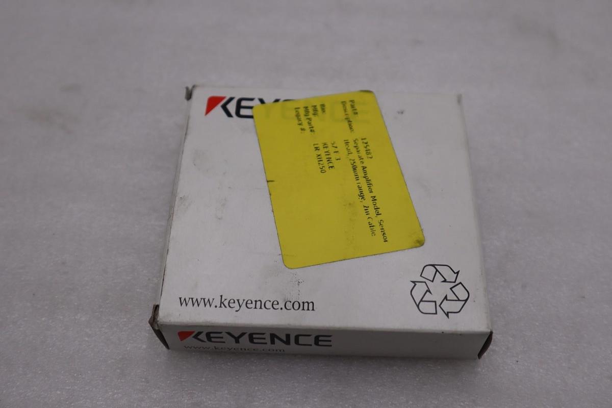 Used NEW OPEN BOX Keyence LR-XH250 Laser Sensor LRXH250 STK K2098CC