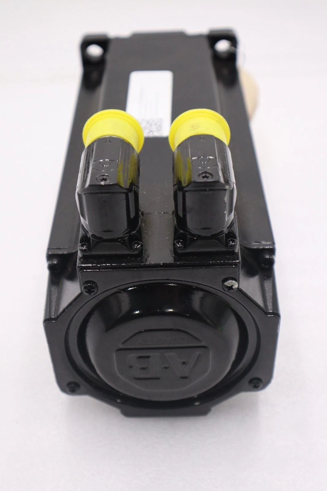 Used NEW ALLEN BRADLEY MPL-B4540F-MJ74AA SERVO MOTOR STOCK M-186