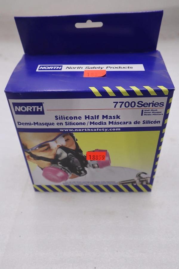 Used Honeywell North 7700 Series Half Face Respirator 7700-30L - Size: Large - SGF91 821812000787