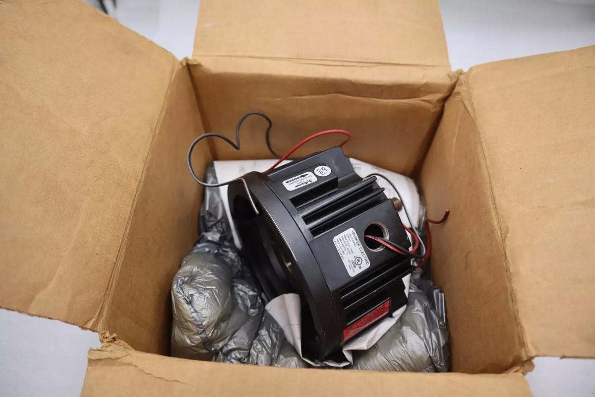NEW WARNER ELECTRIC EM-50-20FBC BRAKE MODULE STOCK 2300-D