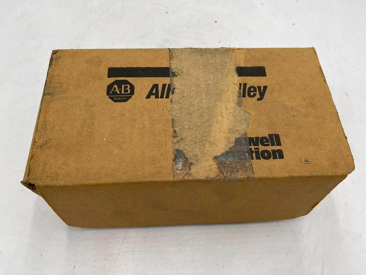 Used Control Relay 700DC-P700Z2 Allen-Bradley 700DCP700Z2 NEW IN BOX STOCK 1474