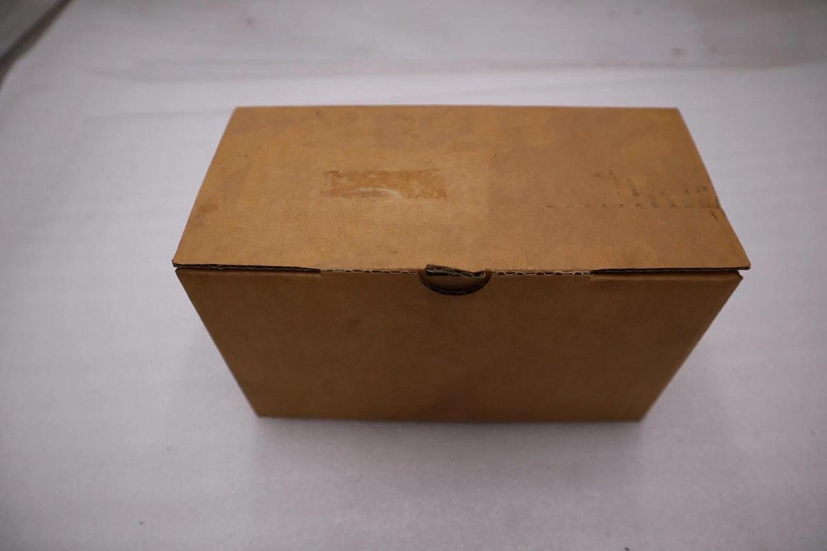 Used Kromschroder VAS125R/NQSR GAS SOLENOID VALVE 88003961 - NEW IN BOX STOCK H1065