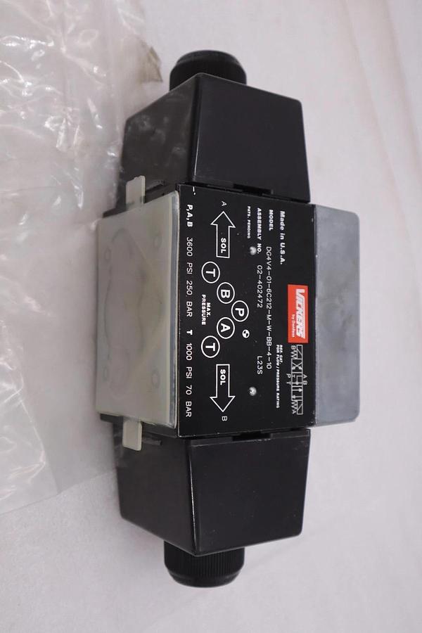 Used VICKERS DG4V4-01-6C212-M-W-BB-4-10 02-402472 VALVE - STOCK GF1077