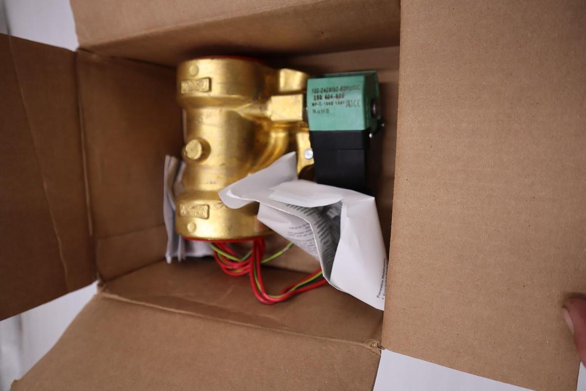 NEW IN BOX ASCO 8210P100/ 1ALB9 100-240V 5-90PSI STOCK H1579