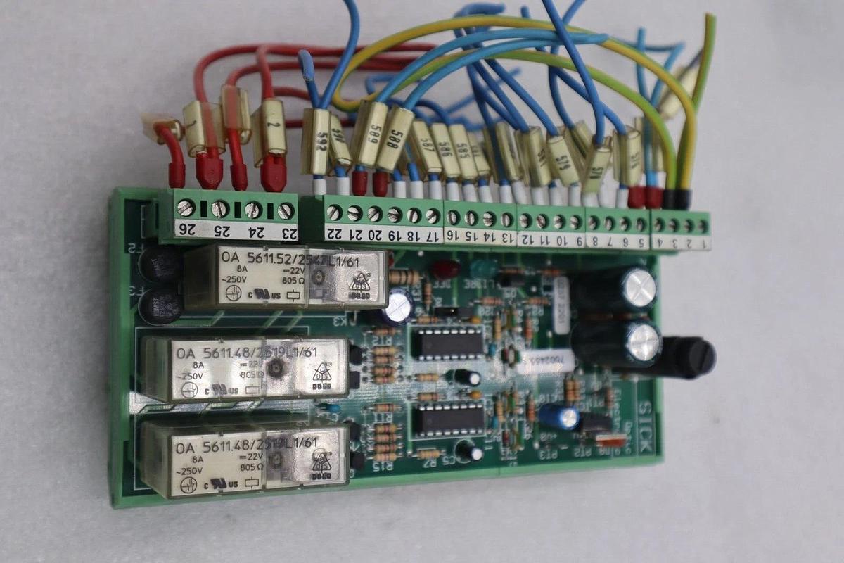 Used Sick UAS200AP SAFETY CONTROL INTERFACE TYPE 2 2NO/1NC RELAYS 24V STOCK K-3832