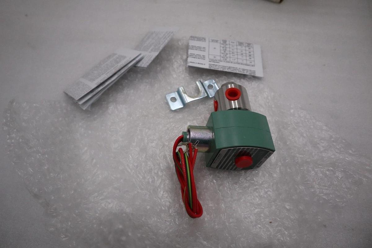 Used ASCO 8320G204 1/4" 3W SOLENOID VALVE NEW STOCK GF843