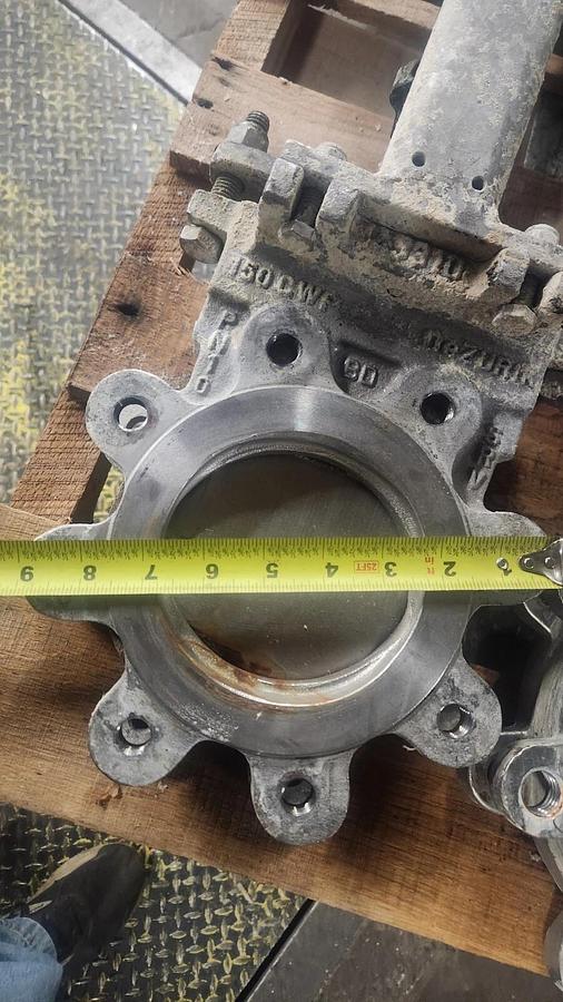 Used DeZURIK PNUEMATIC Gate Valve Size 4 316 Stainless Stock PF209