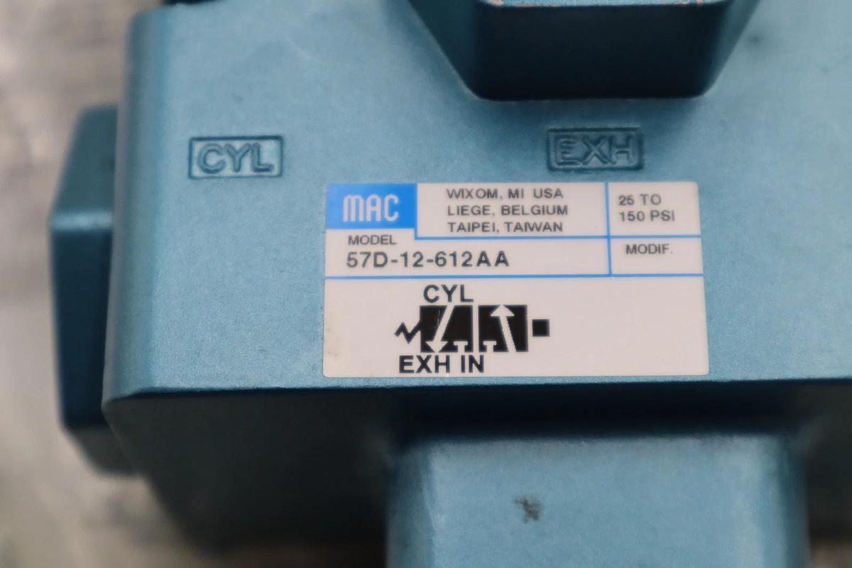 Used NEW IN BOX MAC VALVES INC 57D-12-612AA / 57D12612AA STOCK H1037
