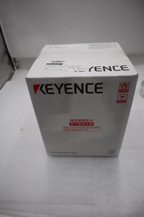 New Keyence SZ-V04 Safety Laser SZ-V04 Scanner STOCK G493
