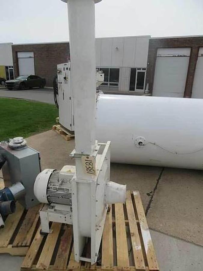 Used TRIA (OMV GROUP) GRANULATOR MODEL 900 NS-R WITH SILENCER