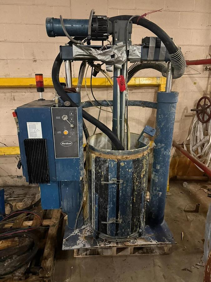 Used NORDSON MODEL 5507 BULK MELTER APPLICATOR SYSTEM