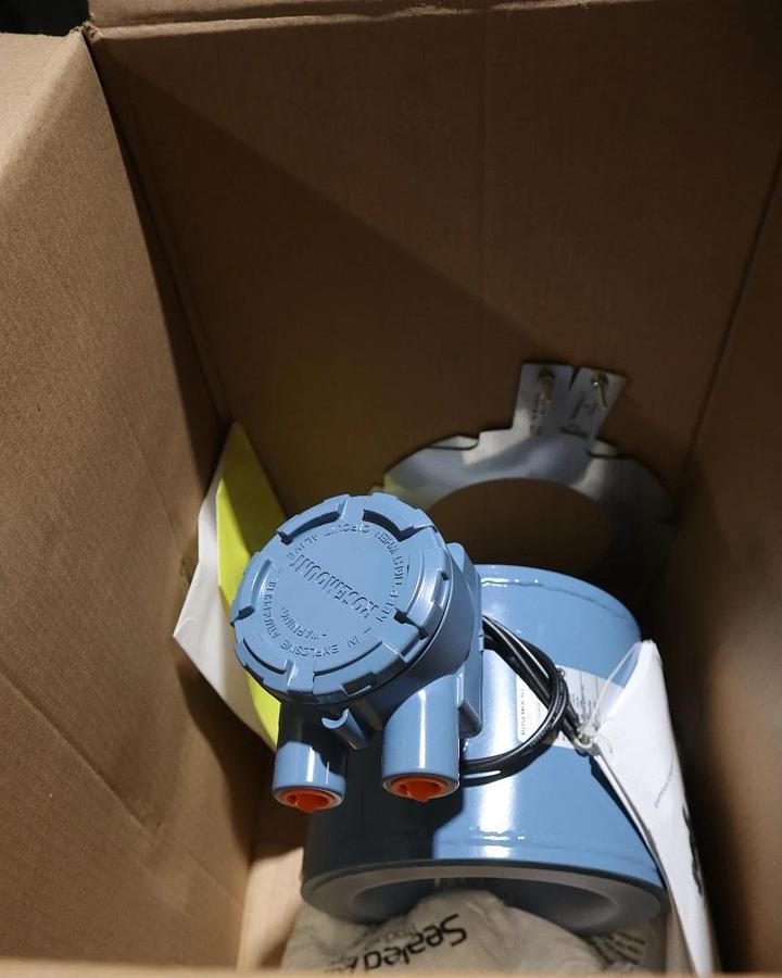 Used EMERSON 8711TSA060R1G1 WATER MAGNETIC FLOW METER SENSOR 6" - STOCK GF277