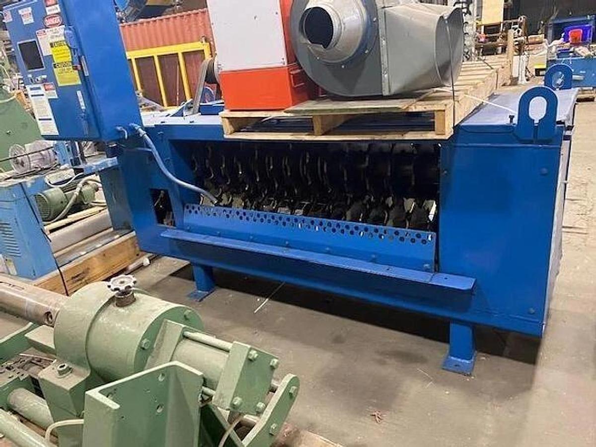 Used 63" BALEMASTER MODEL 1440 HORIZONTAL SHREDDER 30 HP