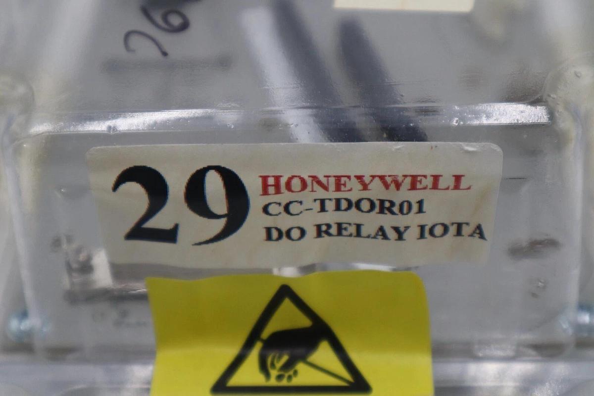 Used NEW Honeywell CC-TD0R01/ 51308376-175 Rev.A1 Digital Output Relay STOCK G193A