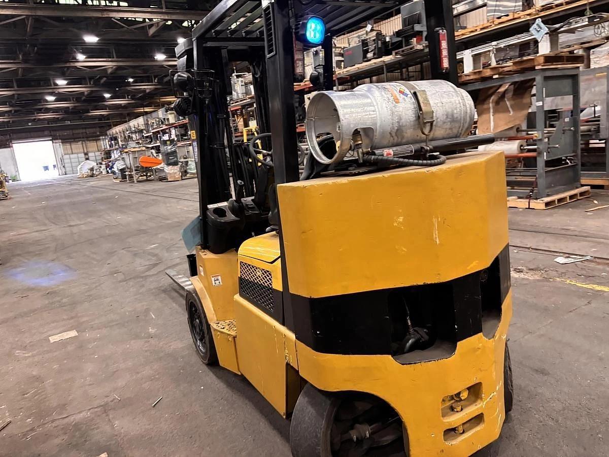 Used 8,000LB YALE GLC080LJNGAE088 FORKLIFT