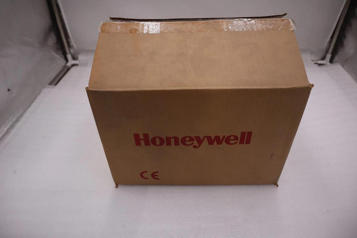 HONEYWELL STD820-E1HS4AS-1-A-AHB-11S-A-30A0-F3-0000 / STD820 TRANSMITTER #G394