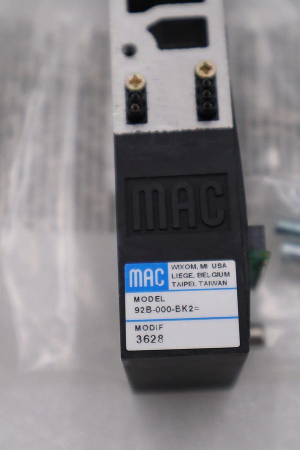 MAC 92B-000-BK2=3628 / 92B-000-BK2 SOLENOID VALVE MANIFOLD BASE STOCK H804A