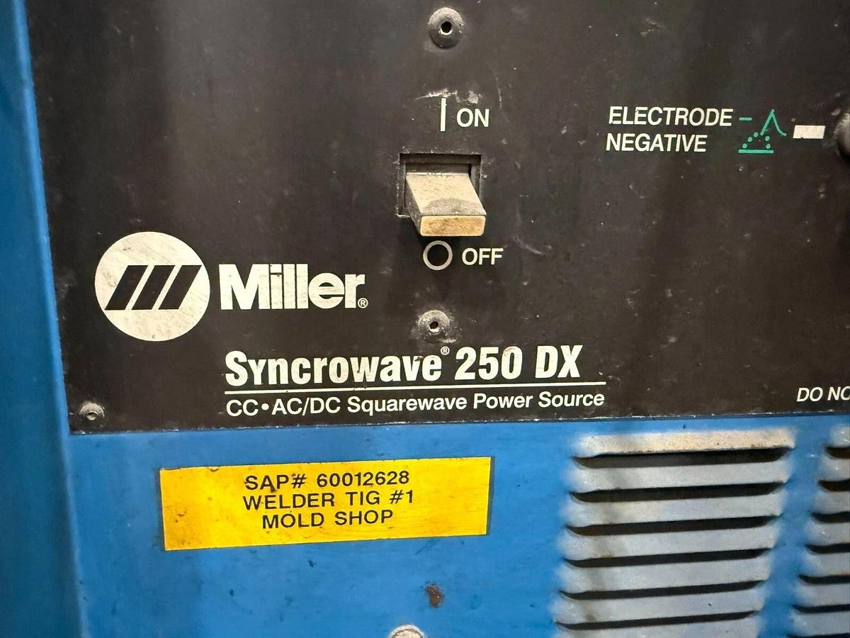 Used Miller Syncrowave 250 DX 907194032 TIG Welder STOCK HP-16
