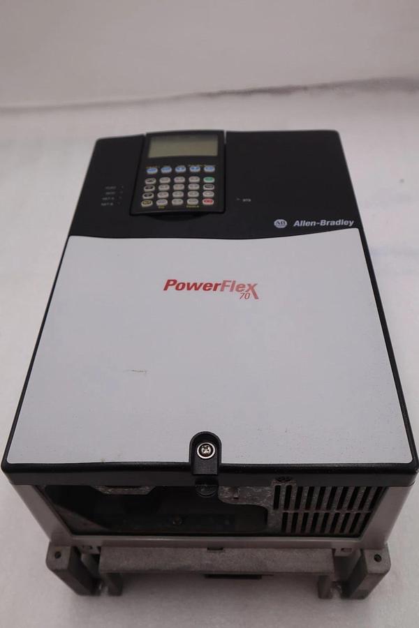 ALLEN BRADLEY 20AD040A3AYNANC0-A 40A 460V 30HP Powerflex 70DRIVE VFD STK 610-A