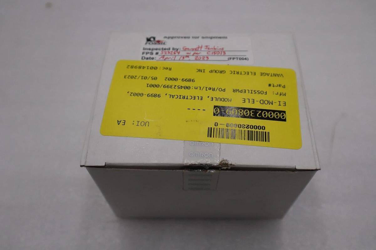 NEW OPEN BOX Omron ZEN-10C1AR-A-V2 ZEN10C1ARAV2 Relay STOCK G413A