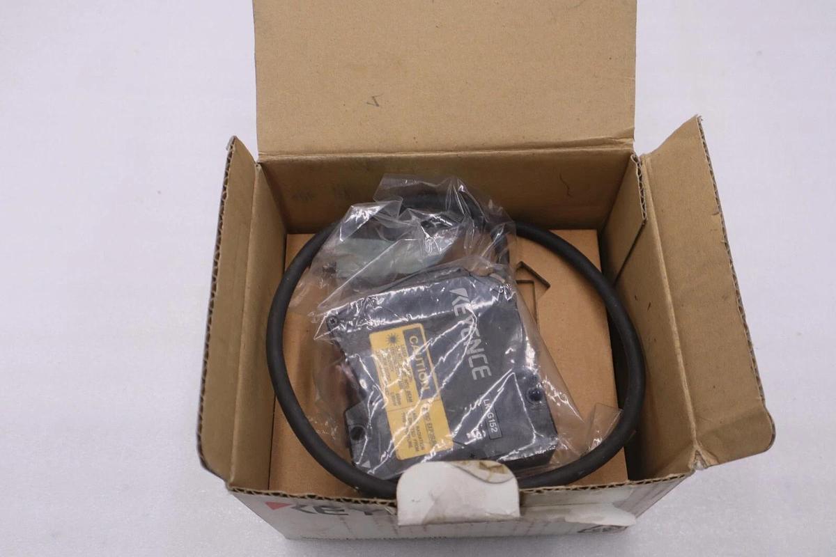 Keyence LK-G152 Laser Displacement Sensor LK-G152 New in Box STOCK 606D