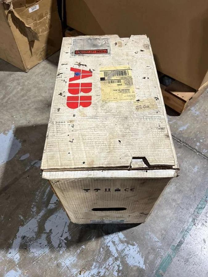 ABB ACS800-U1-0040-5+P901 40HP VARIABLE FREQUENCY DRIVE 40 HP NEW UNIT #CC-06