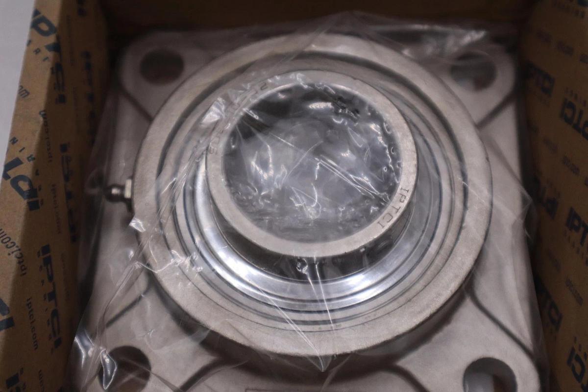 Used IPTCI SUCSF210-32 BEARING 4 BOLT 2" BORE STAINLESS STEEL - STOCK GF310