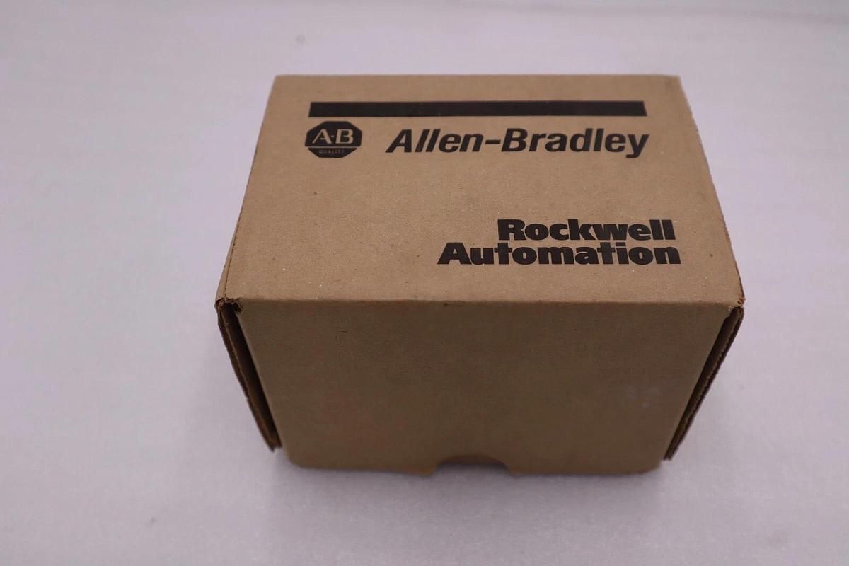 NEW ALLEN BRADLEY PHOTOSWITCH SINGLE PROBE HOUSING #316 SS  61LF1-1000M #1822B