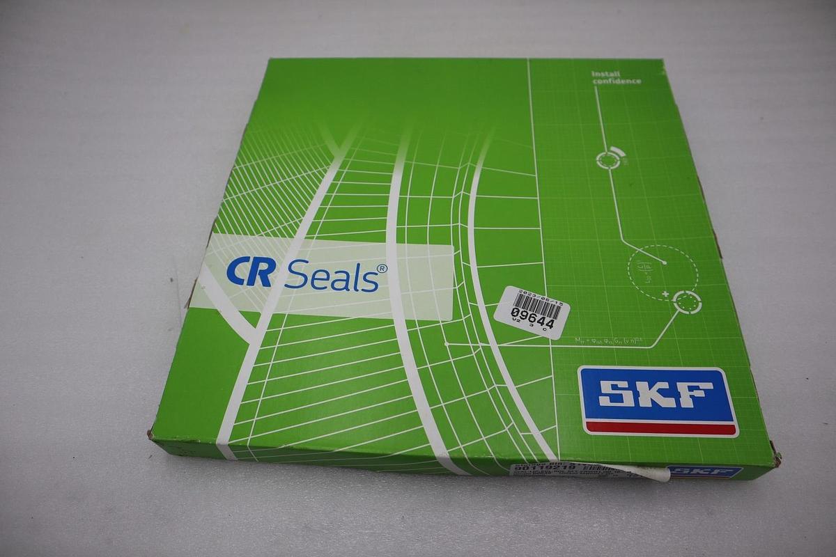 CR (SKF) Radial Shaft Seal 82560 NEW IN BOX (EIGHT AVAILABLE) STOCK 1461B