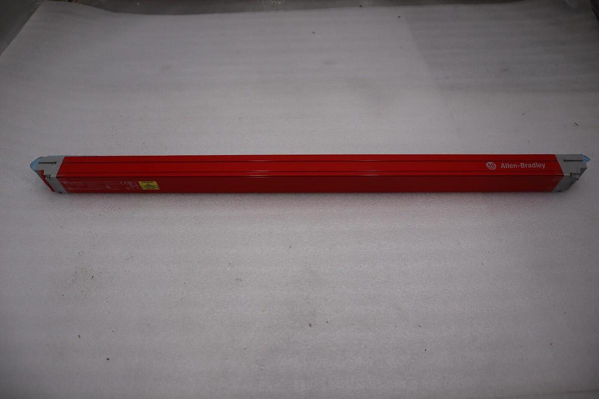 Used Allen Bradley 450L-E4HL0600YD Ser. A Enhanced Safety Light Curtain Transceiver