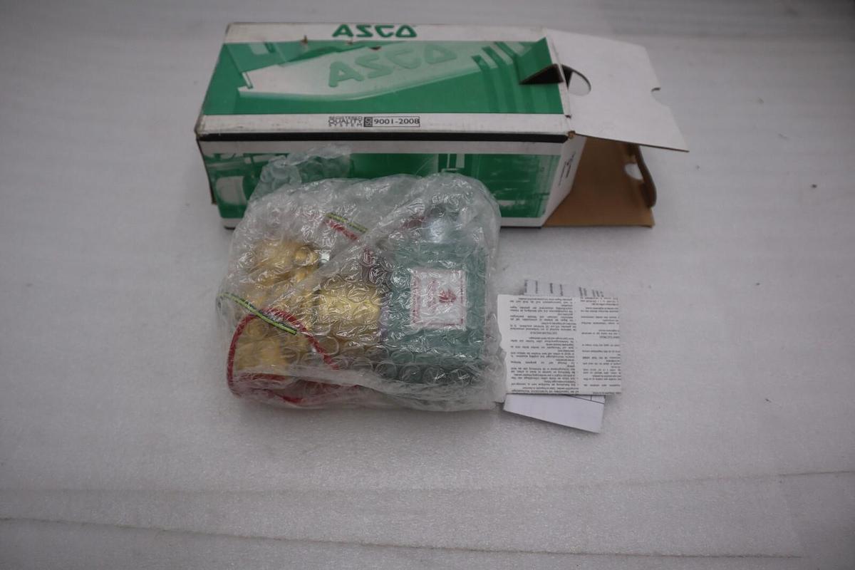 NEW IN BOX ASCO RED HAT 8210G026 120V 300PSI 3/4" NSMP STOCK H20