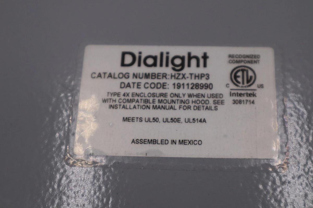 NEW OPEN BOX DIALIGHT TOP HAT HZX THP3 ADAPTER STOCK H808