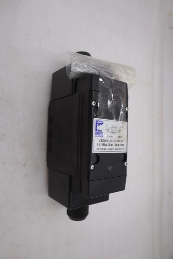 Used CONTINENTAL HYDRAULICS VSD05M-3L-GB-60L-B DIRECTIONAL CONTROL VALVE - #GF1078