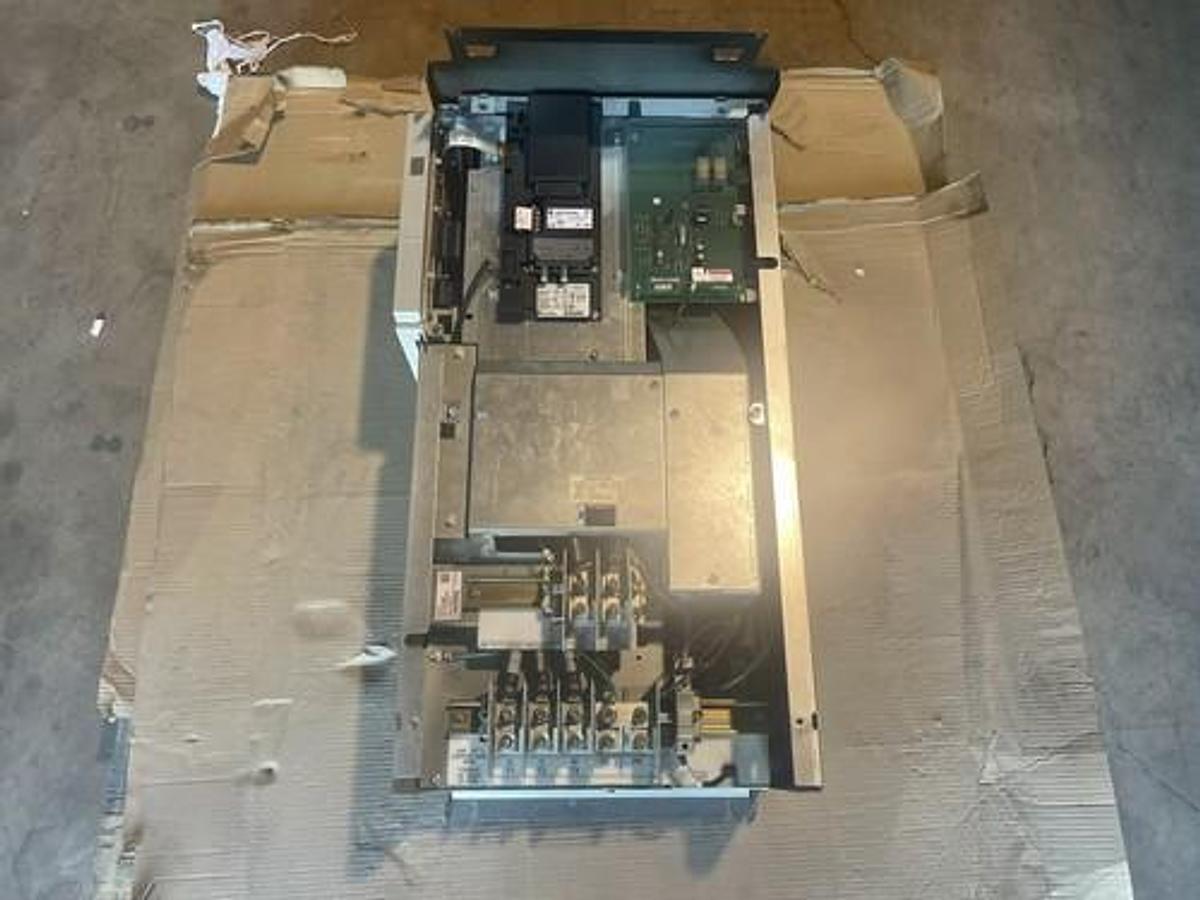 Used ALLEN-BRADLEY 20DT144A0NNNACANE DRIVE USNT - 150 HP VFD 3 PHASE S-159