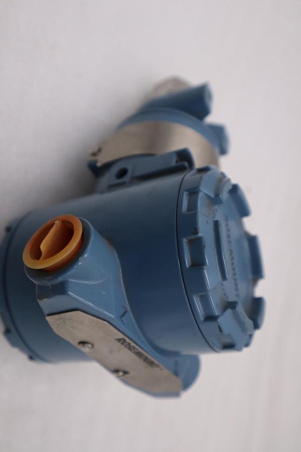Used NEW Rosemount 3051TG2A2B21A Pressure Transmitter STOCK L-95C