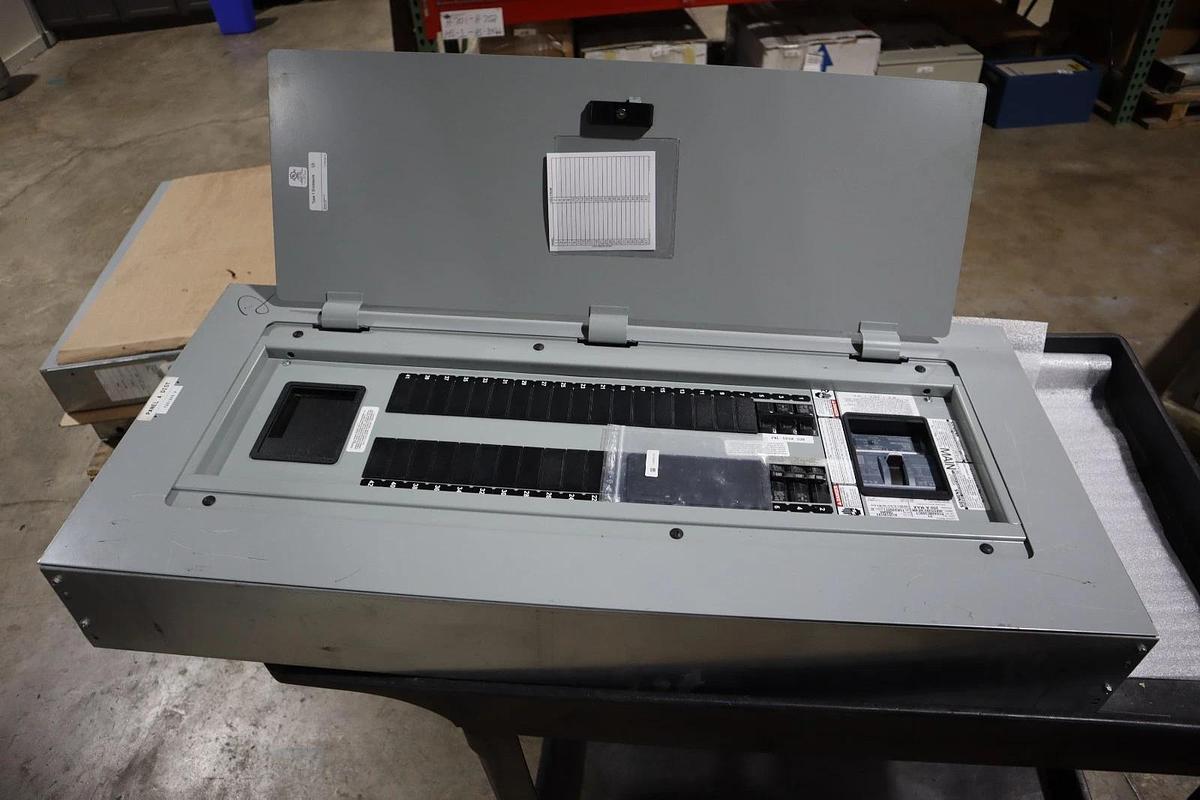 Used SIEMENS P1 250A 208Y/120V P1X42MC250CT MAIN BEAKER STOCK HS44